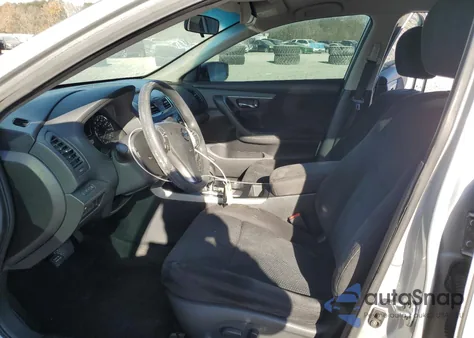 2015 Nissan Altima 2.5 из США, поврежденный, VIN 1N4AL3AP5FC214908